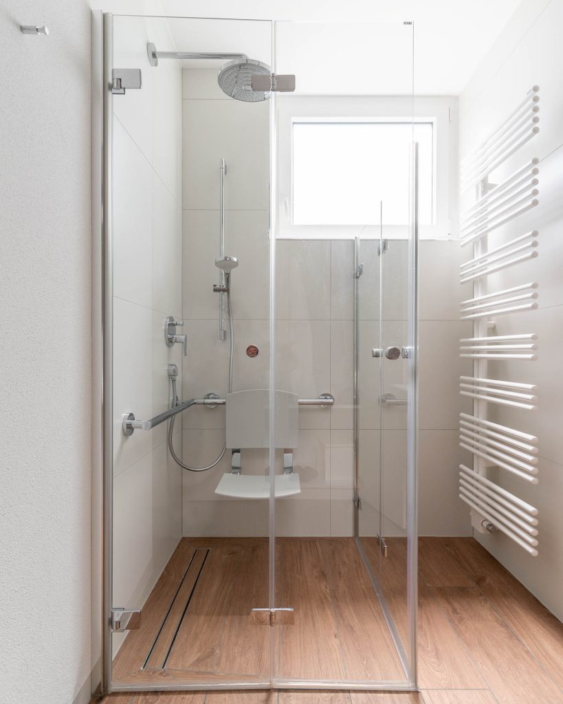 Barrierefreies Badezimmer 1 M031 tiny 02